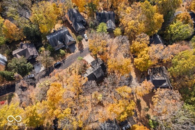 10946 Geist Woods S Drive, Indianapolis, IN 46256