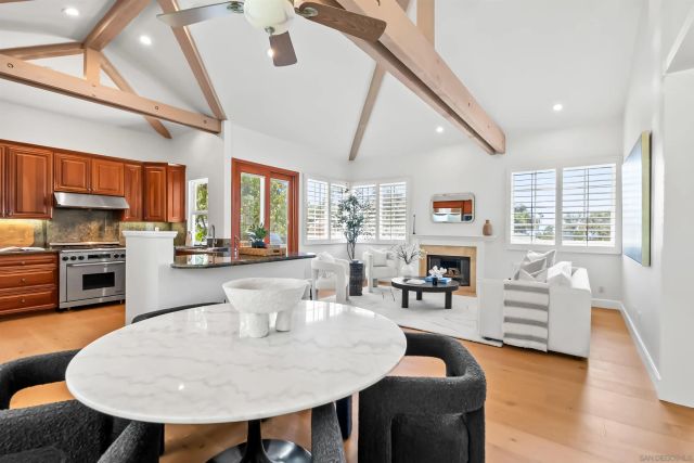 226 Stratford Park Cir, Del Mar, CA 92014
