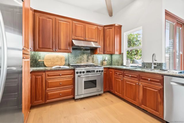 226 Stratford Park Cir, Del Mar, CA 92014