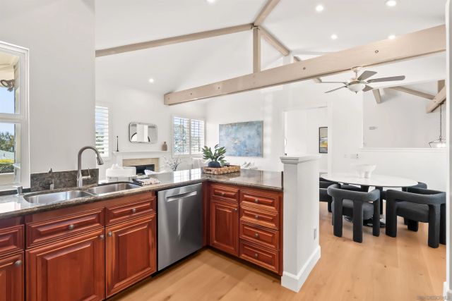 226 Stratford Park Cir, Del Mar, CA 92014