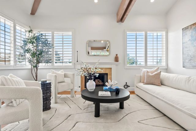 226 Stratford Park Cir, Del Mar, CA 92014