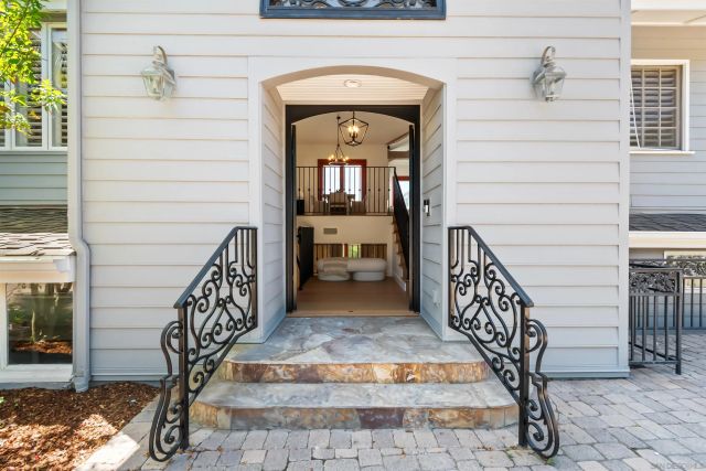226 Stratford Park Cir, Del Mar, CA 92014