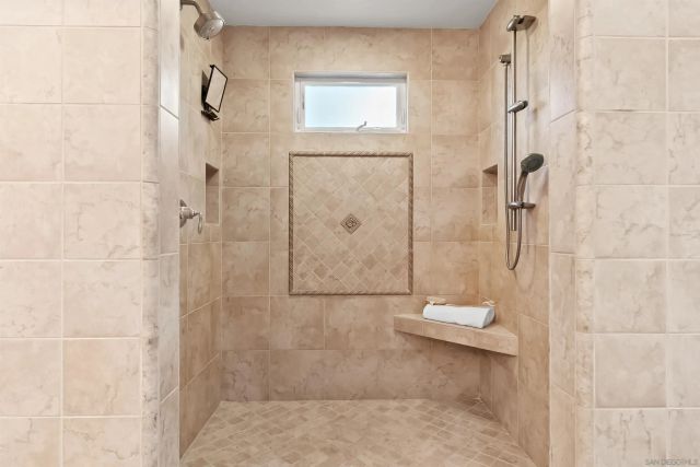 226 Stratford Park Cir, Del Mar, CA 92014