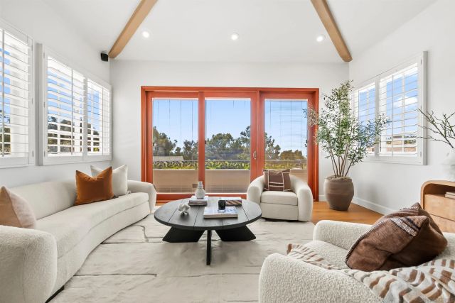 226 Stratford Park Cir, Del Mar, CA 92014