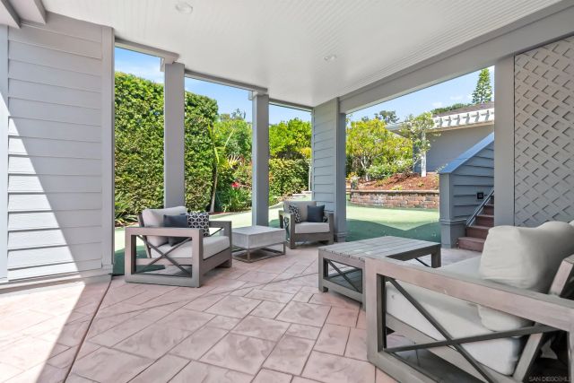 226 Stratford Park Cir, Del Mar, CA 92014