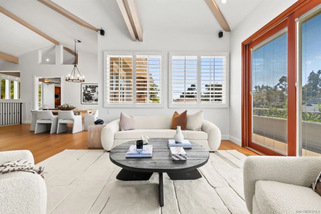 226 Stratford Park Cir, Del Mar, CA 92014