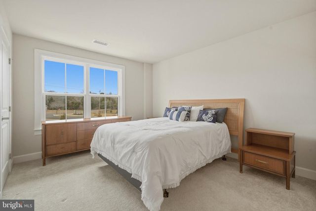 303 SOUTHGATE RD, Cape May Court House, NJ 08210