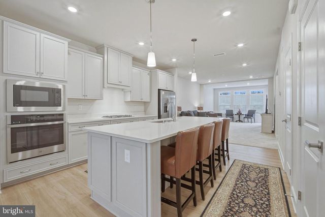 303 SOUTHGATE RD, Cape May Court House, NJ 08210