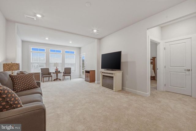 303 SOUTHGATE RD, Cape May Court House, NJ 08210