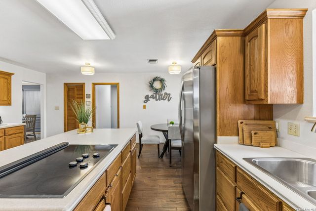 32976 Stahl Ln, Bulverde, TX 78163