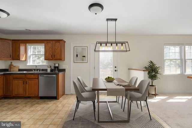 201 LAKE CAROLINE DR, Ruther Glen, VA 22546