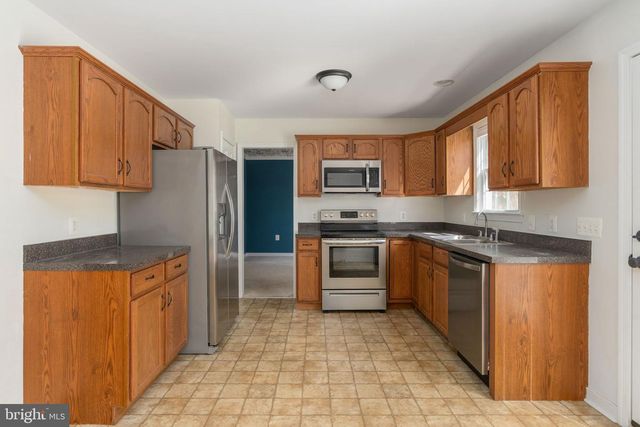 201 LAKE CAROLINE DR, Ruther Glen, VA 22546