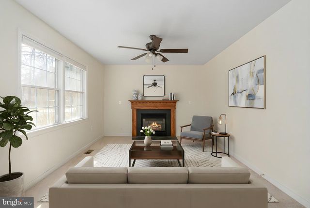 201 LAKE CAROLINE DR, Ruther Glen, VA 22546