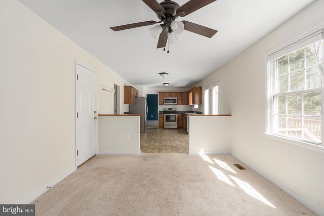 201 LAKE CAROLINE DR, Ruther Glen, VA 22546