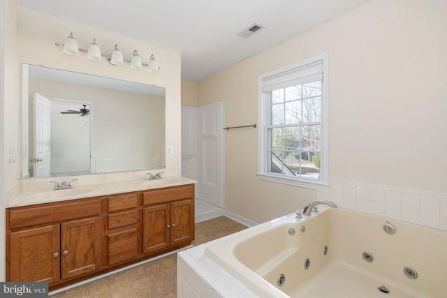 201 LAKE CAROLINE DR, Ruther Glen, VA 22546