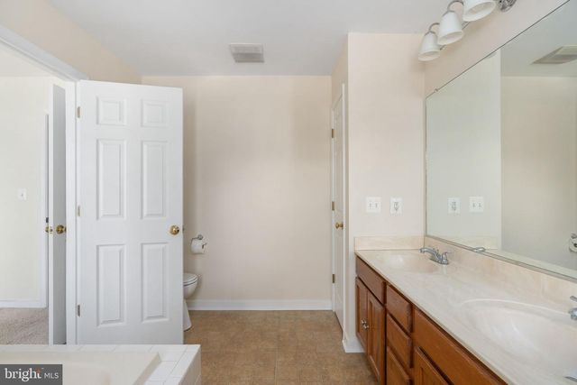 201 LAKE CAROLINE DR, Ruther Glen, VA 22546