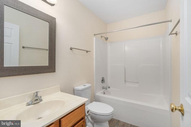 201 LAKE CAROLINE DR, Ruther Glen, VA 22546