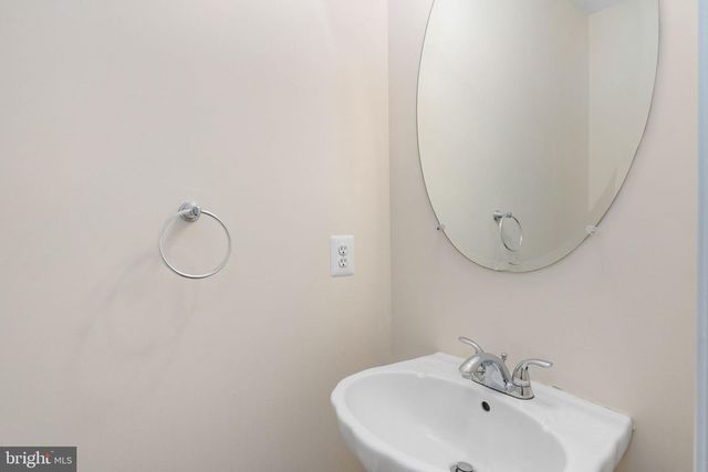 201 LAKE CAROLINE DR, Ruther Glen, VA 22546