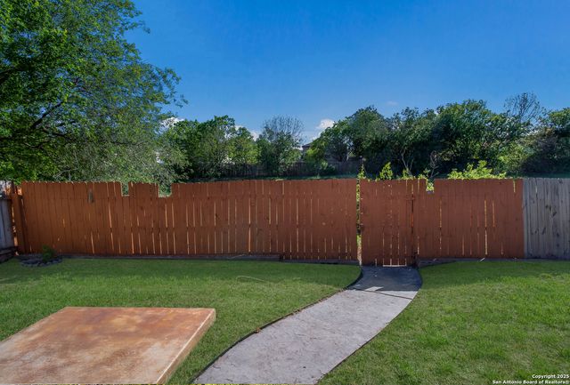 9520 Woodland Hills, San Antonio, TX 78250