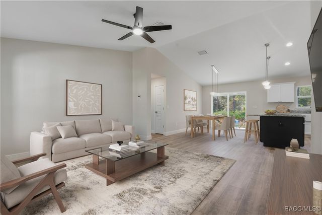 11240 W Dragonhead Drive, Crystal River, FL 34428