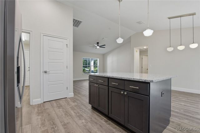 11240 W Dragonhead Drive, Crystal River, FL 34428