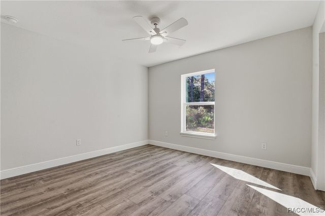 11240 W Dragonhead Drive, Crystal River, FL 34428