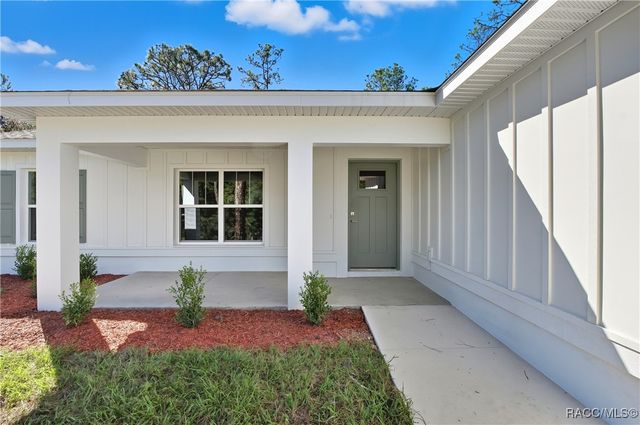 11240 W Dragonhead Drive, Crystal River, FL 34428