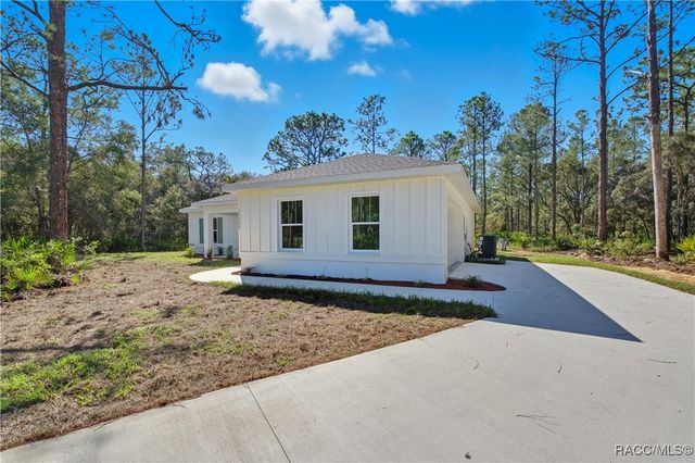 11240 W Dragonhead Drive, Crystal River, FL 34428