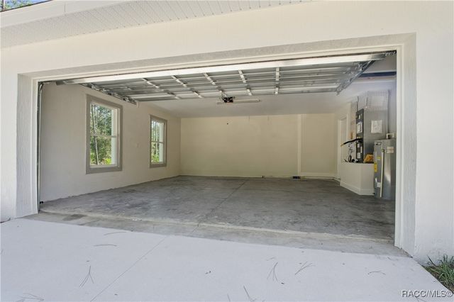 11240 W Dragonhead Drive, Crystal River, FL 34428