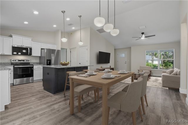 11240 W Dragonhead Drive, Crystal River, FL 34428