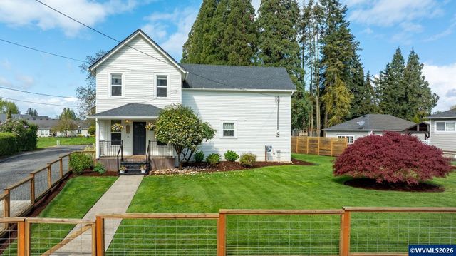 625 S Main St, Mt Angel, OR 97362