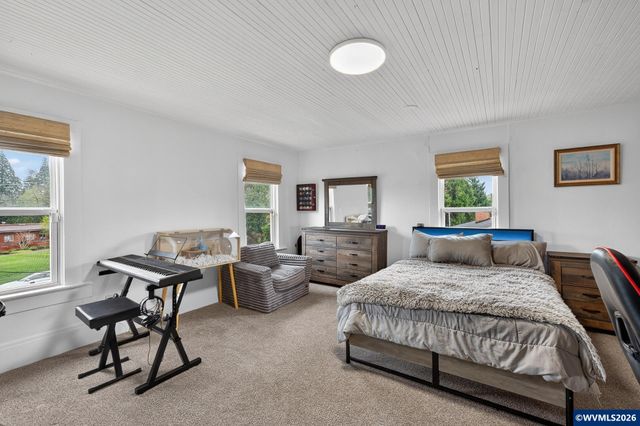 625 S Main St, Mt Angel, OR 97362
