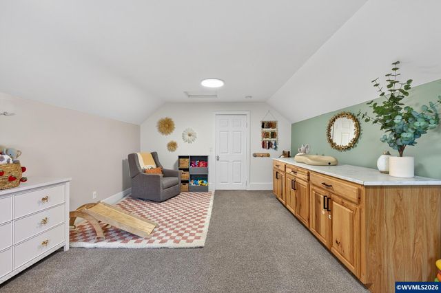 625 S Main St, Mt Angel, OR 97362