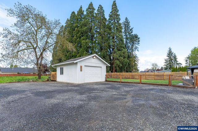 625 S Main St, Mt Angel, OR 97362