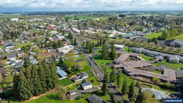 625 S Main St, Mt Angel, OR 97362