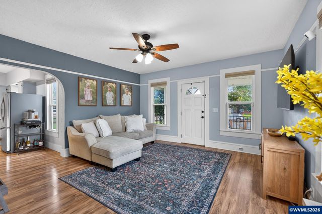 625 S Main St, Mt Angel, OR 97362
