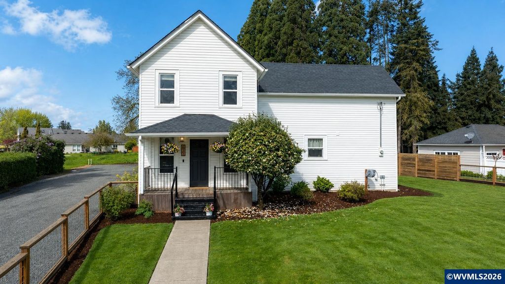 625 S Main St, Mt Angel, OR 97362