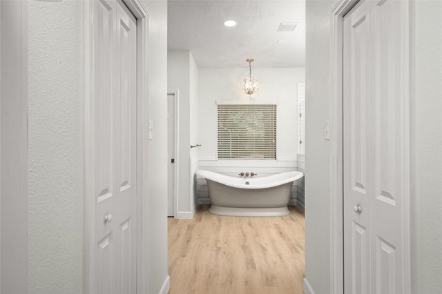 77 S Placid Hill Circle, Spring, TX 77381