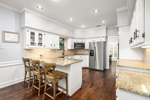 77 S Placid Hill Circle, Spring, TX 77381