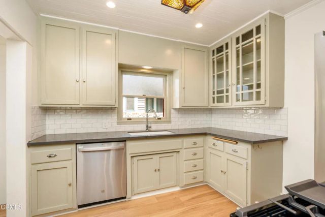 847 S Los Robles Avenue, Pasadena, CA 91106