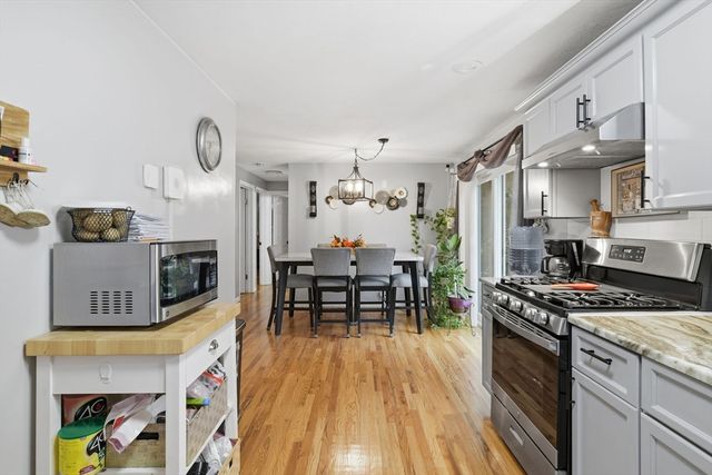 569 Cooley St, Springfield, MA 01128