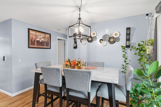 569 Cooley St, Springfield, MA 01128