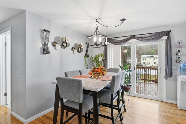 569 Cooley St, Springfield, MA 01128