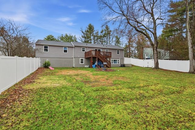 569 Cooley St, Springfield, MA 01128