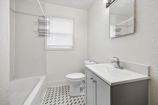 2308 Mcclendon Street 1, Houston, TX 77030