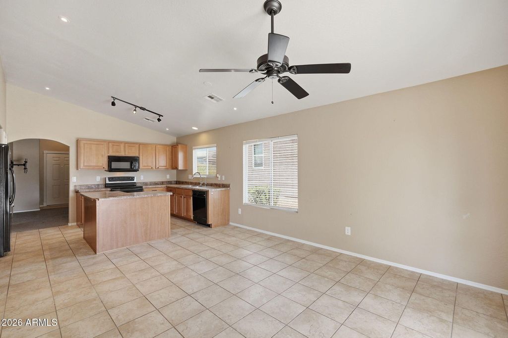 195 S 17TH Street, Coolidge, AZ 85128 — photo 4