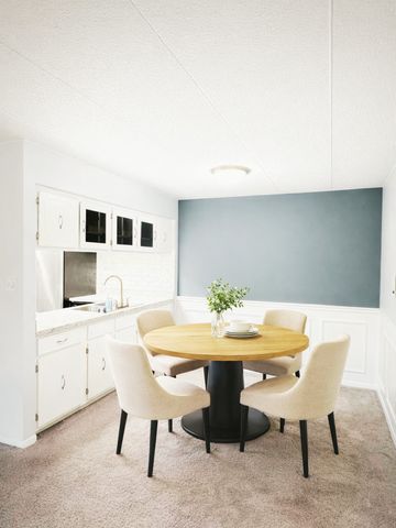 13635 Lamon Avenue A17, Crestwood, IL 60418