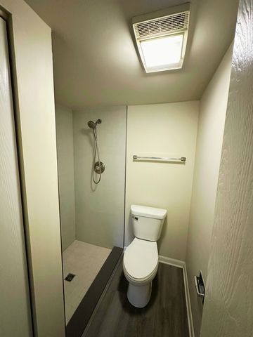 13635 Lamon Avenue A17, Crestwood, IL 60418