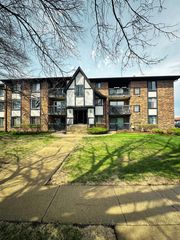 13635 Lamon Avenue A17, Crestwood, IL 60418