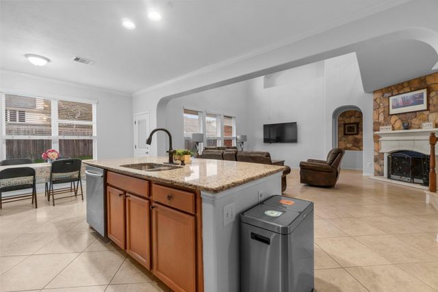 5714 Brookway Willow Drive, Spring, TX 77379